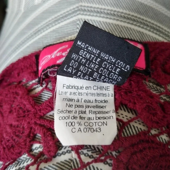 Sexy What? Cropped Crocheted  Burgundy Top, M - Picture 7 of 8